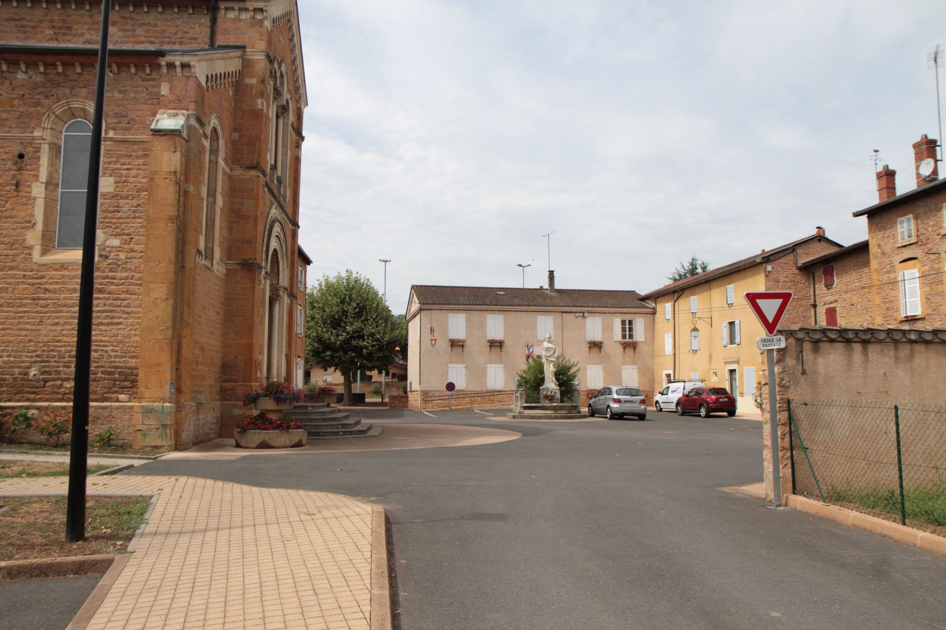 Claude Bernard's monument, Saint-Julien - 01.JPG
